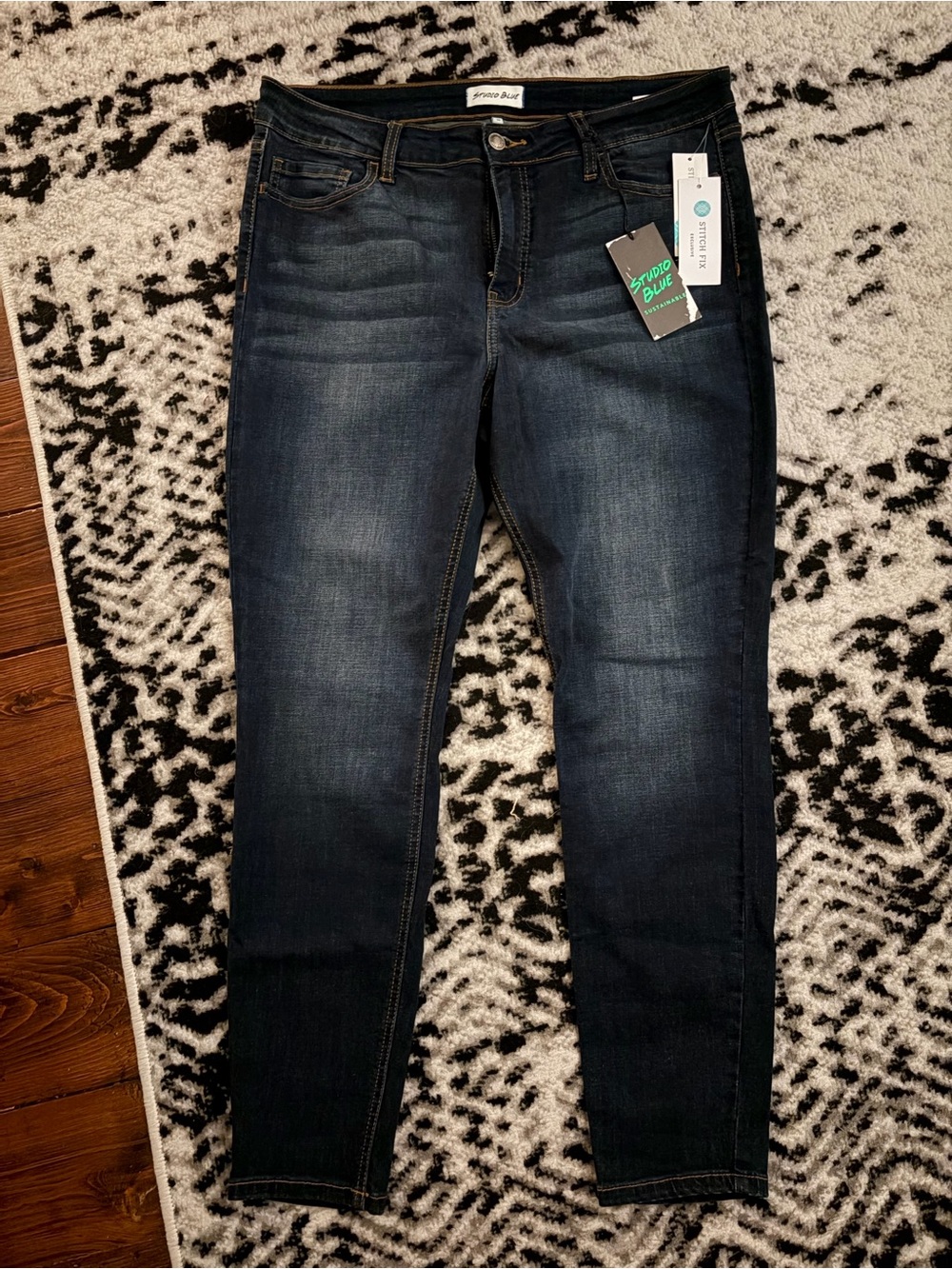 NWT studio blue jeans 33